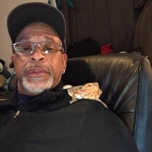 Meet your Posher, Troy